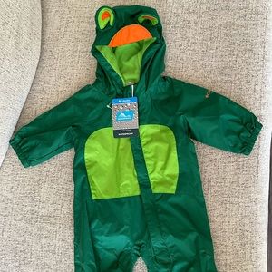 0-3 Columbia rain suit